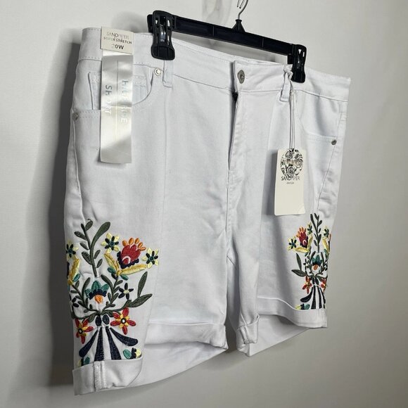 Sandpiper White Denim Shorts Plus Size 20W High Rise Floral Embroidered Stretch - Picture 2 of 5